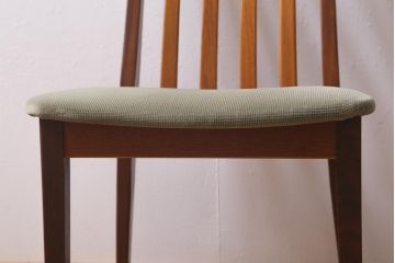 ヴィンテージ家具　北欧ビンテージ　イギリス　G-PLAN(ジープラン)　ナチュラルスタイルにも合うダイニングチェア(椅子)(R-040868)