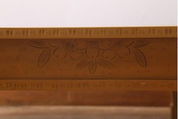 中古　伝統工芸　軽井沢彫り　桜の浮き彫りが上品な座卓(ローテーブル)(R-040872)