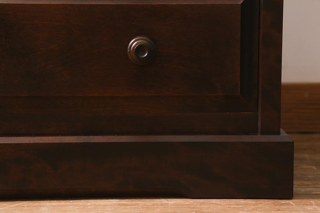 中古　北海道民芸家具　HM535 小物タンス　洗練されたデザインが魅力のスリムなチェスト(引き出し、タンス)(定価約20万5千円)(R-040878)