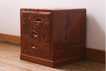 中古　伝統工芸　日光彫り　竹・梅の木　彫刻が魅力の小引き出し(卓上収納、小物収納)(R-040883)