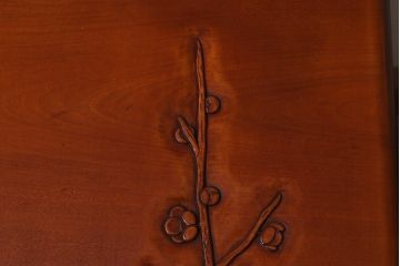 中古　伝統工芸　日光彫り　竹・梅の木　彫刻が魅力の小引き出し(卓上収納、小物収納)(R-040883)