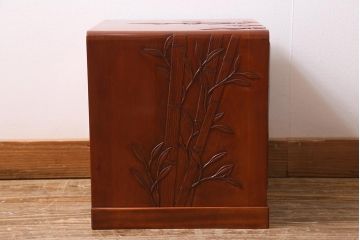 中古　伝統工芸　日光彫り　竹・梅の木　彫刻が魅力の小引き出し(卓上収納、小物収納)(R-040883)