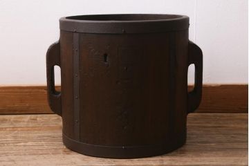 アンティーク雑貨　和製アンティーク　古民具　大黒天の刻印入りの一斗升(一斗マス)(R-040892)
