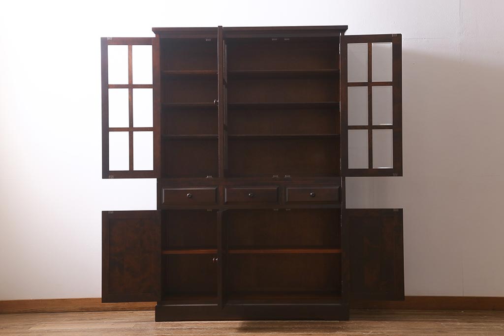 中古　北海道民芸家具　HM165K　高級感が漂う食器棚(カップボード、キャビネット)(定価約43万円)(R-040894)