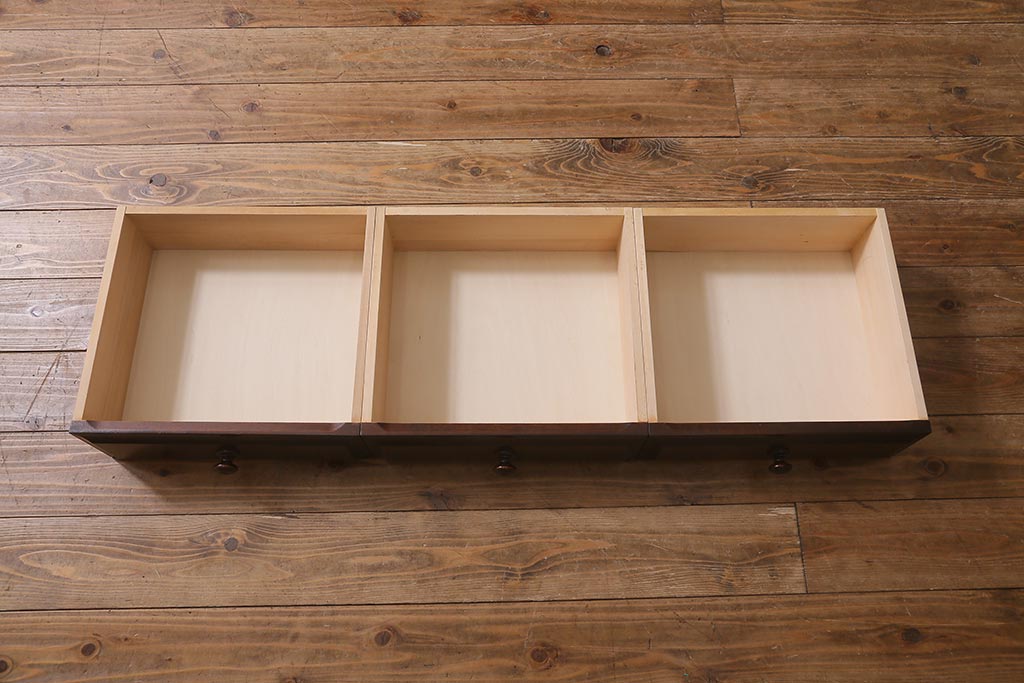 中古　北海道民芸家具　HM165K　高級感が漂う食器棚(カップボード、キャビネット)(定価約43万円)(R-040894)