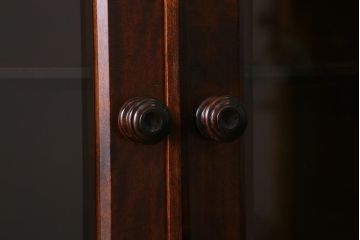 中古　北海道民芸家具　HM165K　高級感が漂う食器棚(カップボード、キャビネット)(定価約43万円)(R-040894)