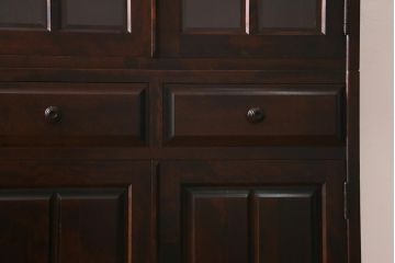 中古　北海道民芸家具　HM165K　高級感が漂う食器棚(カップボード、キャビネット)(定価約43万円)(R-040894)