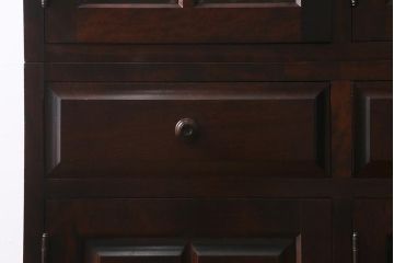 中古　北海道民芸家具　HM165K　高級感が漂う食器棚(カップボード、キャビネット)(定価約43万円)(R-040894)