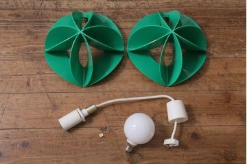 ビンテージ照明　松下電工(ナショナル)　レトロポップなプラスチックシェードの天井照明(ペンダントライト)(R-040898)