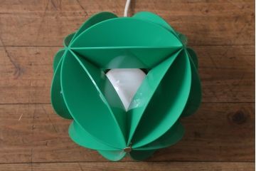 ビンテージ照明　松下電工(ナショナル)　レトロポップなプラスチックシェードの天井照明(ペンダントライト)(R-040898)