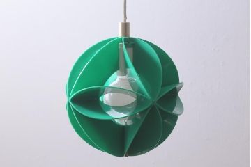 ビンテージ照明　松下電工(ナショナル)　レトロポップなプラスチックシェードの天井照明(ペンダントライト)(R-040898)