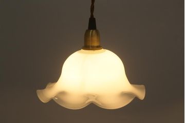 ビンテージ照明　イギリス　上品なフリルシェードの天井照明(ペンダントライト)(R-040899)