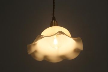 ビンテージ照明　イギリス　上品なフリルシェードの天井照明(ペンダントライト)(R-040899)