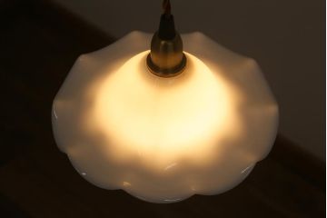 イギリスヴィンテージ照明　可愛らしいフリルシェードのペンダントライト(ランプシェード、天井照明、ビンテージ)(R-040901)
