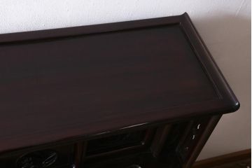 中古　民芸家具　昭和後期　唐木材　繊細な意匠が施された飾り棚(茶棚、戸棚、収納棚)(R-040902)