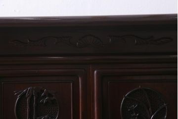 中古　民芸家具　昭和後期　唐木材　繊細な意匠が施された飾り棚(茶棚、戸棚、収納棚)(R-040902)