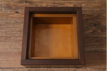 レトロ雑貨　指物家具　昭和後期　五徳付き　桑材　シンプルなデザインの木製角火鉢(箱火鉢、茶道具)(R-040907)