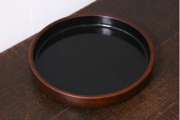 レトロ雑貨　漆塗り　杢目が美しい木製の丸盆(漆器)(R-040910)