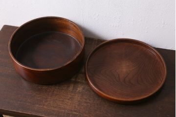 レトロ雑貨　総ケヤキ材　杢目が美しい木製の茶櫃(茶道具、小物入れ)(R-040913)