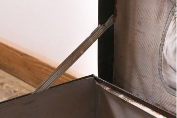 アンティーク　昭和初期〜中期　昭和レトロ　趣きあふれる風合いのトランク(鞄、カバン、ディスプレイ)(R-040918)