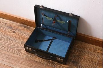ヴィンテージ雑貨　本革　黒いレザーが格好いいトランク(鞄、カバン、収納、ディスプレイ、ビンテージ)(R-040919)