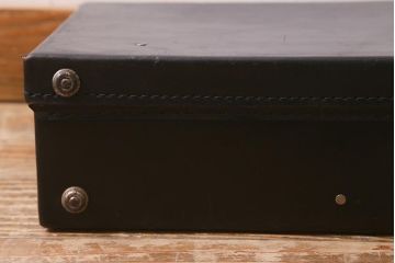 ヴィンテージ雑貨　本革　黒いレザーが格好いいトランク(鞄、カバン、収納、ディスプレイ、ビンテージ)(R-040919)