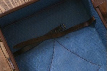 ヴィンテージ　レトロな魅力が漂うトランク(鞄、カバン、収納、ディスプレイ、ビンテージ)(R-040920)