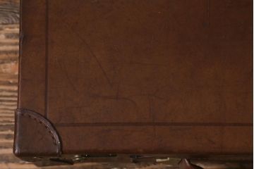 ヴィンテージ　レトロな魅力が漂うトランク(鞄、カバン、収納、ディスプレイ、ビンテージ)(R-040920)