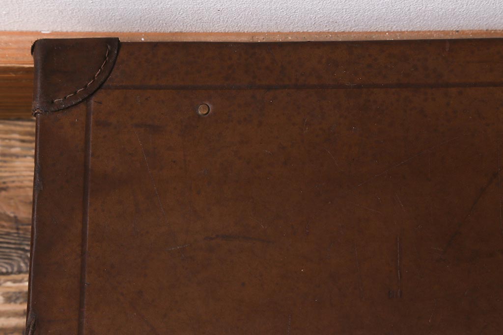 ヴィンテージ　レトロな魅力が漂うトランク(鞄、カバン、収納、ディスプレイ、ビンテージ)(R-040920)