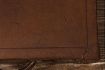 ヴィンテージ　レトロな魅力が漂うトランク(鞄、カバン、収納、ディスプレイ、ビンテージ)(R-040920)