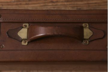 ヴィンテージ　レトロな魅力が漂うトランク(鞄、カバン、収納、ディスプレイ、ビンテージ)(R-040920)