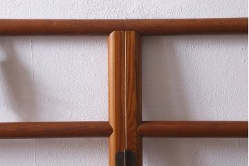 アンティーク家具　桑材　和風インテリアにおすすめなフック付きの便利な衣桁(着物掛け、ハンガーラック)(R-040921)