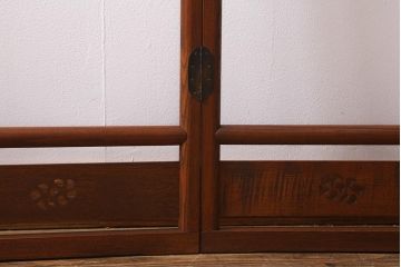 アンティーク家具　桑材　透かしがおしゃれなフック付きの便利な衣桁(着物掛け、ハンガーラック)(R-040922)