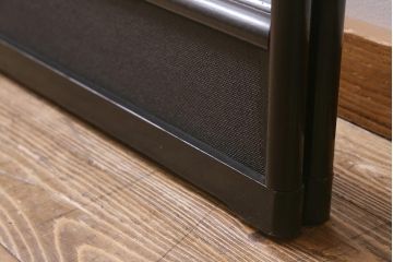 アンティーク家具　漆塗り　黒塗りがモダンなフック付きの便利な衣桁(着物掛け、ハンガーラック)(R-040923)