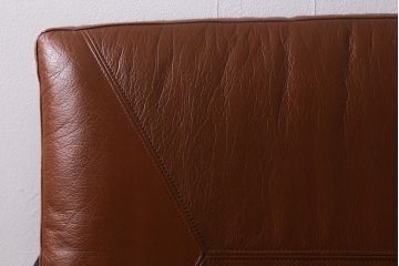 中古　九州民芸家具　本革　総ケヤキ材　漆塗り　上質な雰囲気漂う1人掛けソファ(定価30万円)(1Pソファ、椅子、アームチェア)(R-040925)