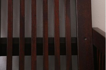 中古　九州民芸家具　本革　総ケヤキ材　漆塗り　上質な雰囲気漂う1人掛けソファ(定価30万円)(1Pソファ、椅子、アームチェア)(R-040926)