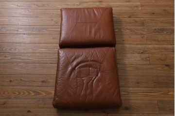 中古　九州民芸家具　本革　総ケヤキ材　漆塗り　上質な雰囲気漂う1人掛けソファ(定価30万円)(1Pソファ、椅子、アームチェア)(R-040926)