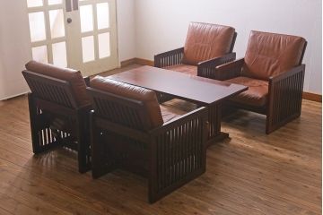 中古　九州民芸家具　本革　総ケヤキ材　漆塗り　上質な雰囲気漂う1人掛けソファ(定価30万円)(1Pソファ、椅子、アームチェア)(R-040927)