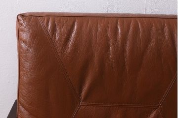 中古　九州民芸家具　本革　総ケヤキ材　漆塗り　上質な雰囲気漂う1人掛けソファ(定価30万円)(1Pソファ、椅子、アームチェア)(R-040927)