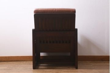 中古　九州民芸家具　本革　総ケヤキ材　漆塗り　上質な雰囲気漂う1人掛けソファ(定価30万円)(1Pソファ、椅子、アームチェア)(R-040927)