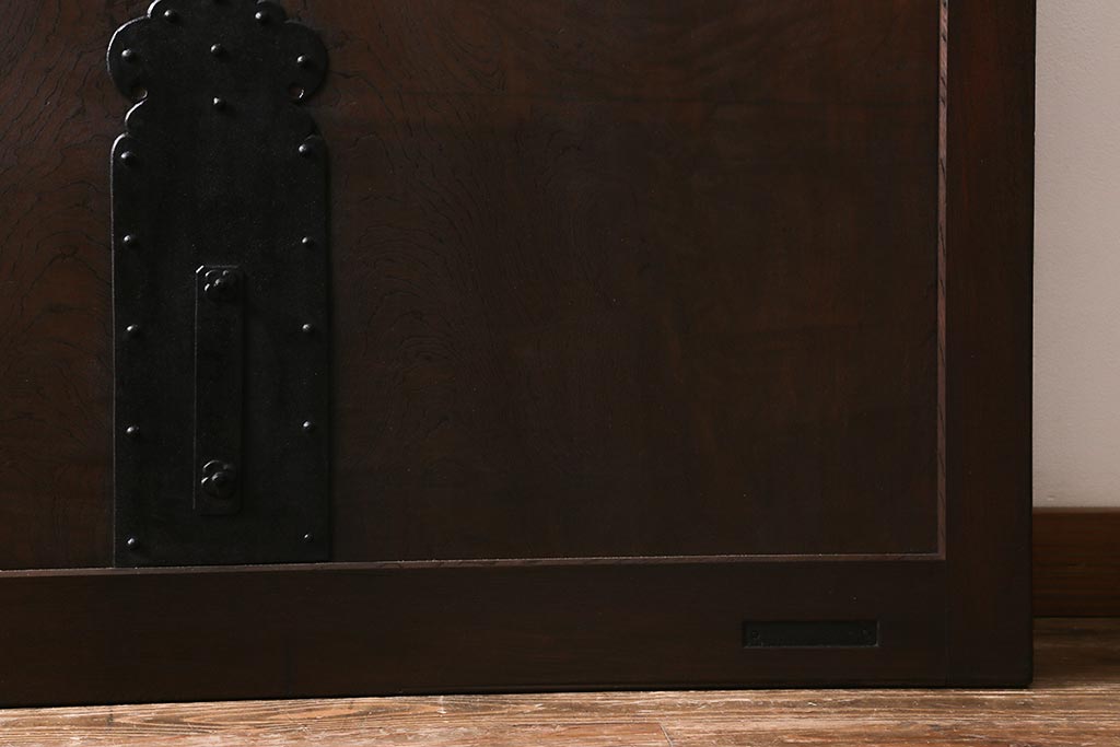 アンティーク建具　明治大正期　総ケヤキ材　亀甲金網　和の風情溢れる格子蔵戸(引き戸、建具、玄関戸)(R-040931)