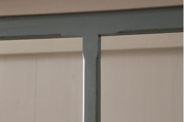 ペイント家具　大正昭和初期　三方ガラス　天板リメイク　フレンチスタイルにおすすめなガラスケース(ショーケース、陳列棚、飾り棚)(R-040936)