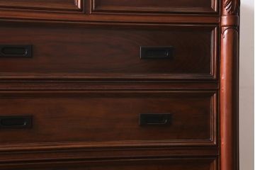 ヴィンテージ家具　昭和中期　カリン材(花梨材)製　高級品　エレガントな佇まいが魅力的なチェスト(引き出し、タンス、ビンテージ)(R-040938)