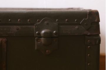 アンティーク雑貨　和製アンティーク　ビンテージスタイルにおすすめな船トランク(収納、センターテーブル)(R-040943)