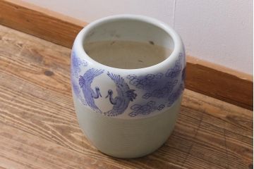 アンティーク雑貨　和製アンティーク　鶴の図　淡い色味が優しげな瀬戸火鉢(鉢カバー)(R-040998)