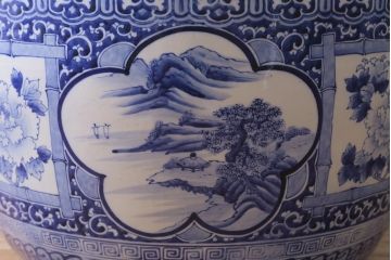 アンティーク雑貨　昭和初期　牡丹・山水図　風情溢れる瀬戸火鉢(鉢カバー)(R-041002)