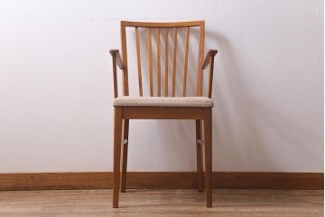 ヴィンテージ家具　イギリスビンテージ　Vanson　北欧スタイルにおすすめなアームチェア(ダイニングチェア、椅子)(R-041006)