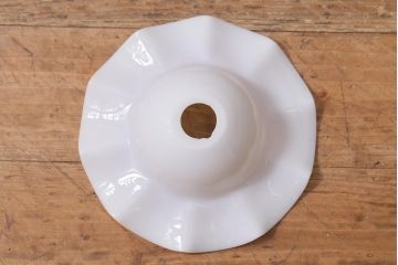 イギリスヴィンテージ照明　乳白色フリルシェードのペンダントライト(ランプシェード、天井照明、ビンテージ)(R-041014)