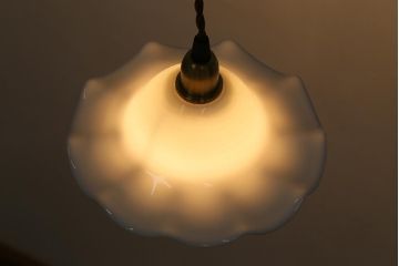 イギリスヴィンテージ照明　可愛らしいフリルシェードのペンダントライト(ランプシェード、天井照明、ビンテージ)(R-041016)