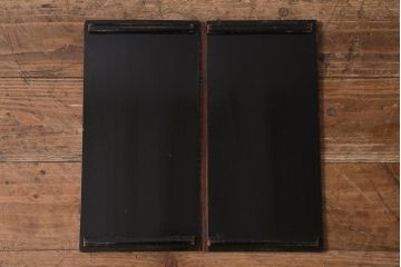 アンティーク雑貨　2段　庄内　家紋入り　総ケヤキ材　漆塗りが施された木製のおかもち(岡持ち)(R-041037)